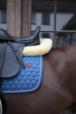 Schabracke Melange, Dressurschabracke