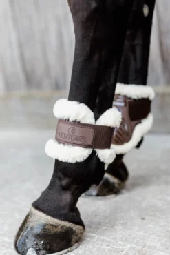 Streichkappen Vegan Sheepskin Young Horse, Kunstfell